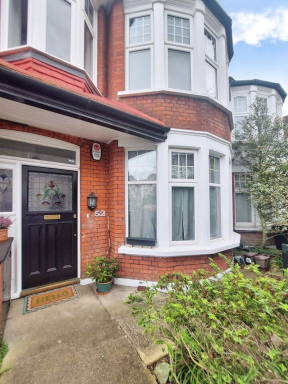 Property photo 2 of 34