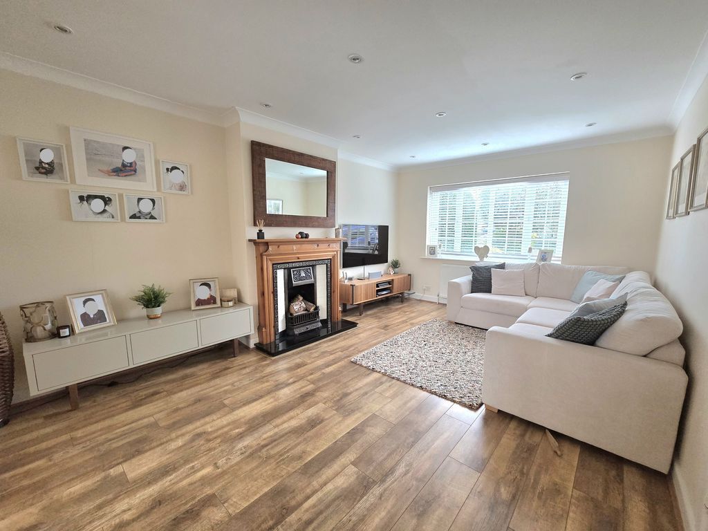 Property photo 2 of 27 Photo 17