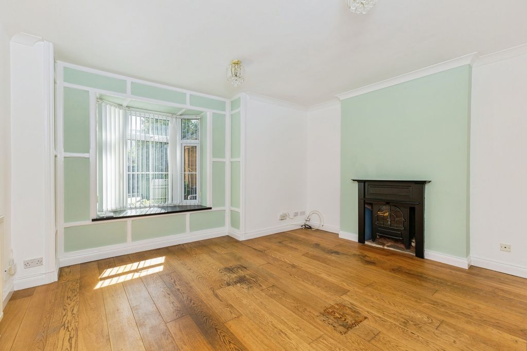 Property photo 3 of 20 Pbox-Img.Jpg