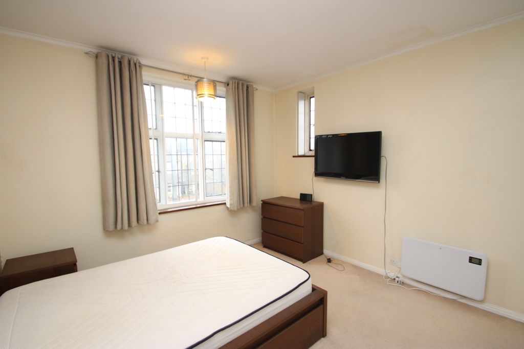 Property photo 3 of 7