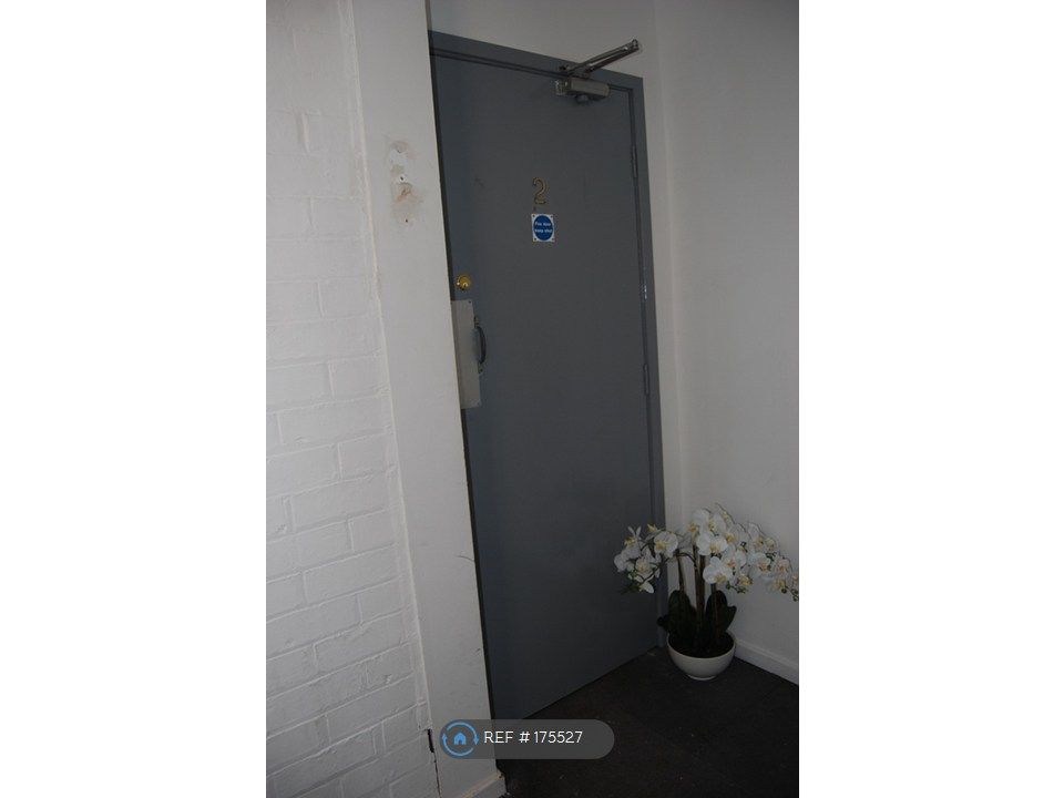 Property photo 2 of 35