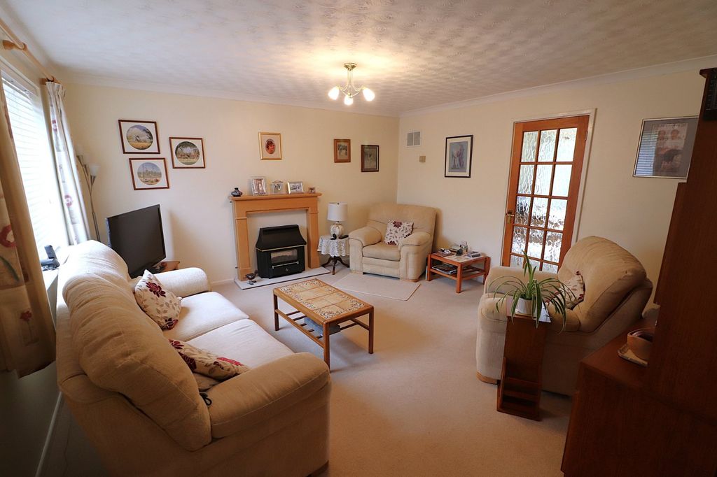 Property photo 3 of 16 Picture No. 10