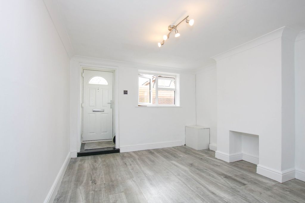 Property photo 3 of 10 4907442