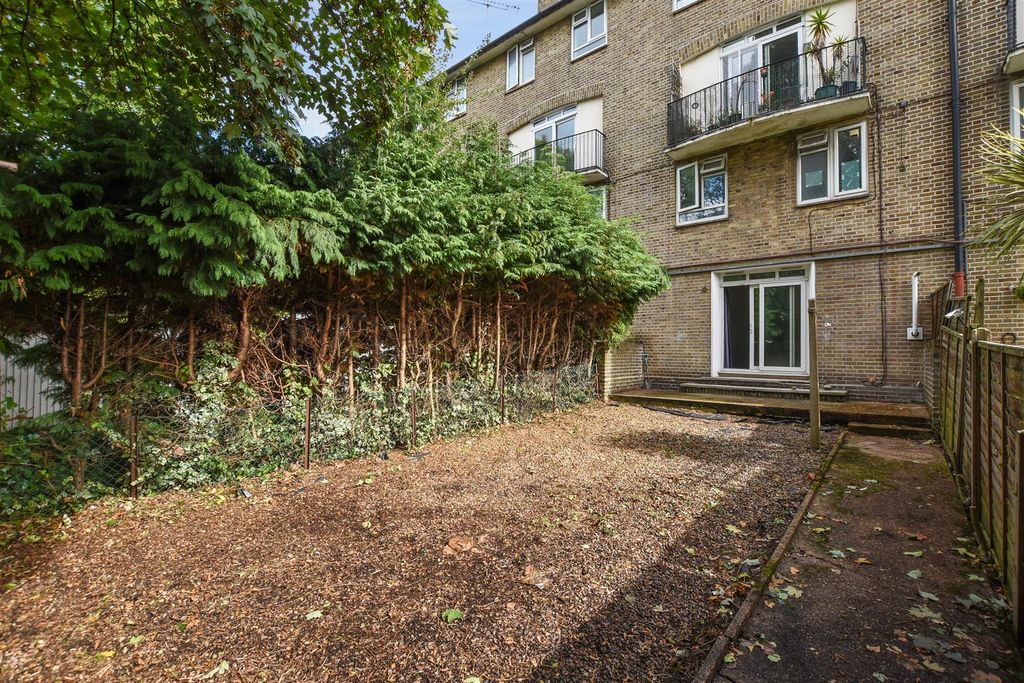 Property photo 2 of 16 13-7E79Gcpmsc - 60 Dobson Close - Rear -Original