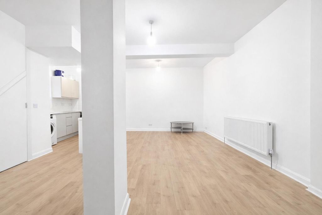 Property photo 3 of 5 Chatgpt Image Feb 4, 2026, 01_19_49 Pm.Png