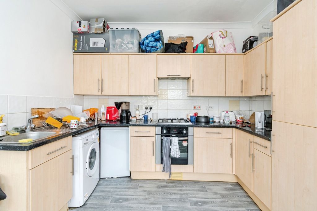 Property photo 3 of 8 Pbox-Img.Jpg