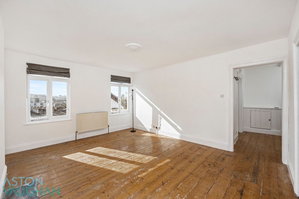 Property photo 3 of 30 4916973