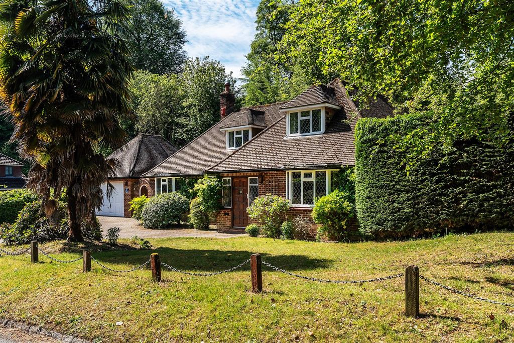 Additional image 34 of 3 bed detached house for saleWoodhurst Park, Oxted RH8