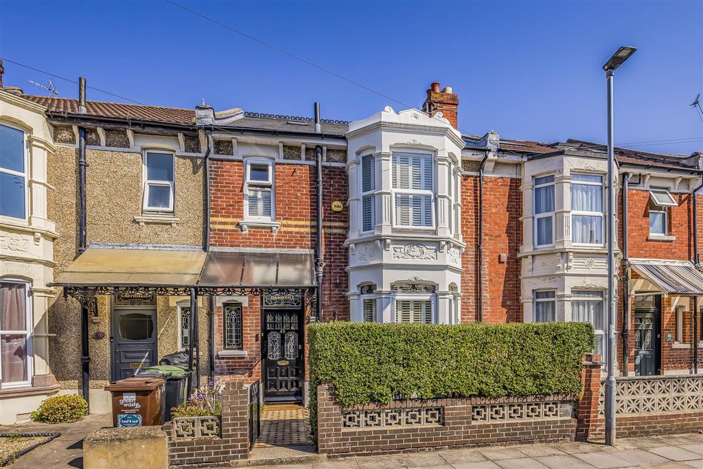 Property photo 1 of 30 48 Ophir Road, Hilsea-Porticomarketing-Soldby-37.J