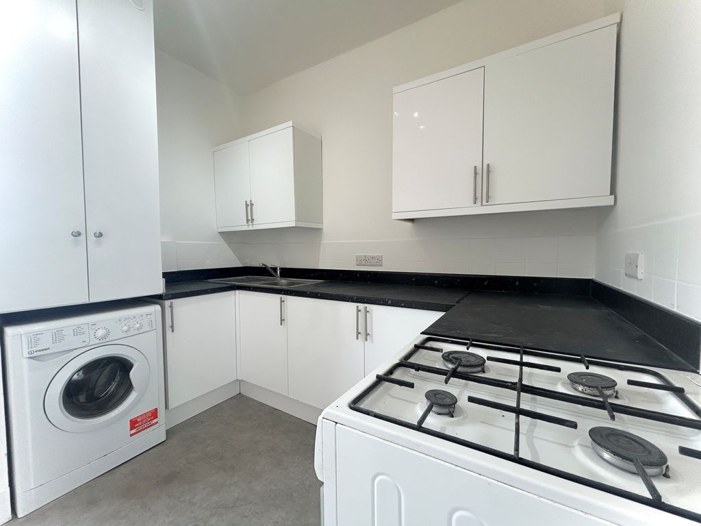 Property photo 3 of 12 3