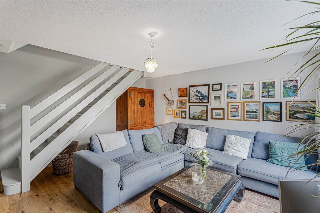 Property photo 2 of 20 Picture No. 23