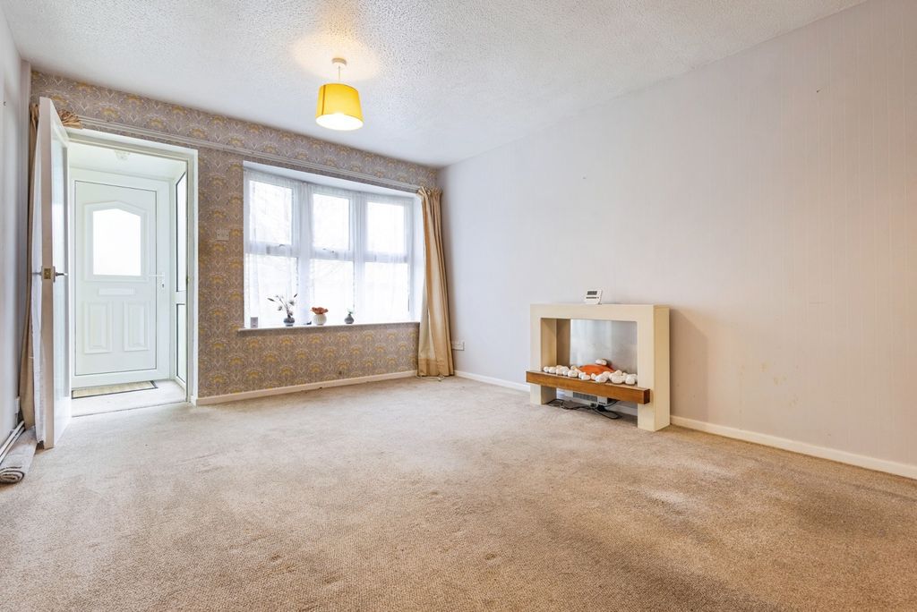 Property photo 3 of 19 Pbox-Img.Jpg