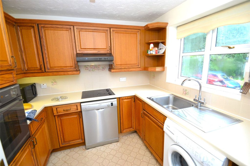 Property photo 2 of 11 Picture No. 13