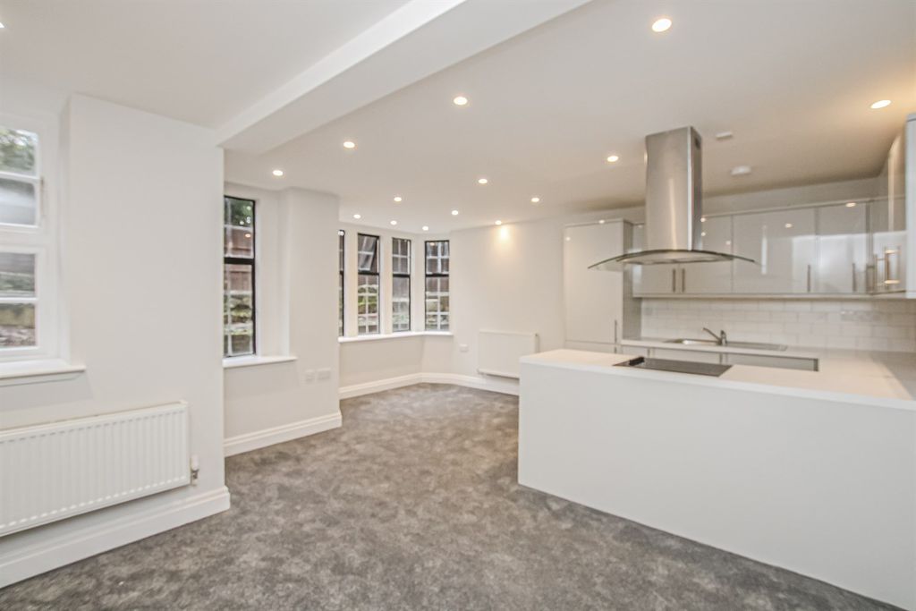 Property photo 1 of 7 (Main)