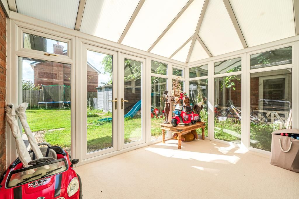 Property photo 3 of 23 Conservatory