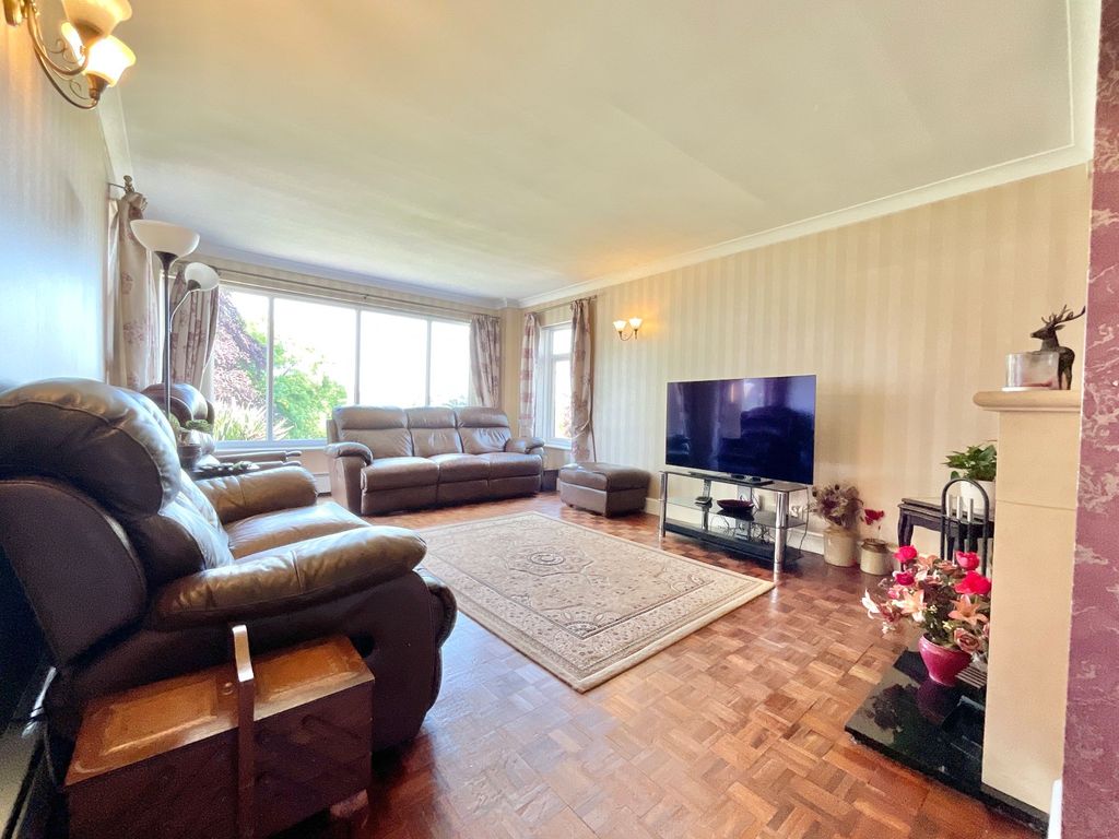 Property photo 2 of 46