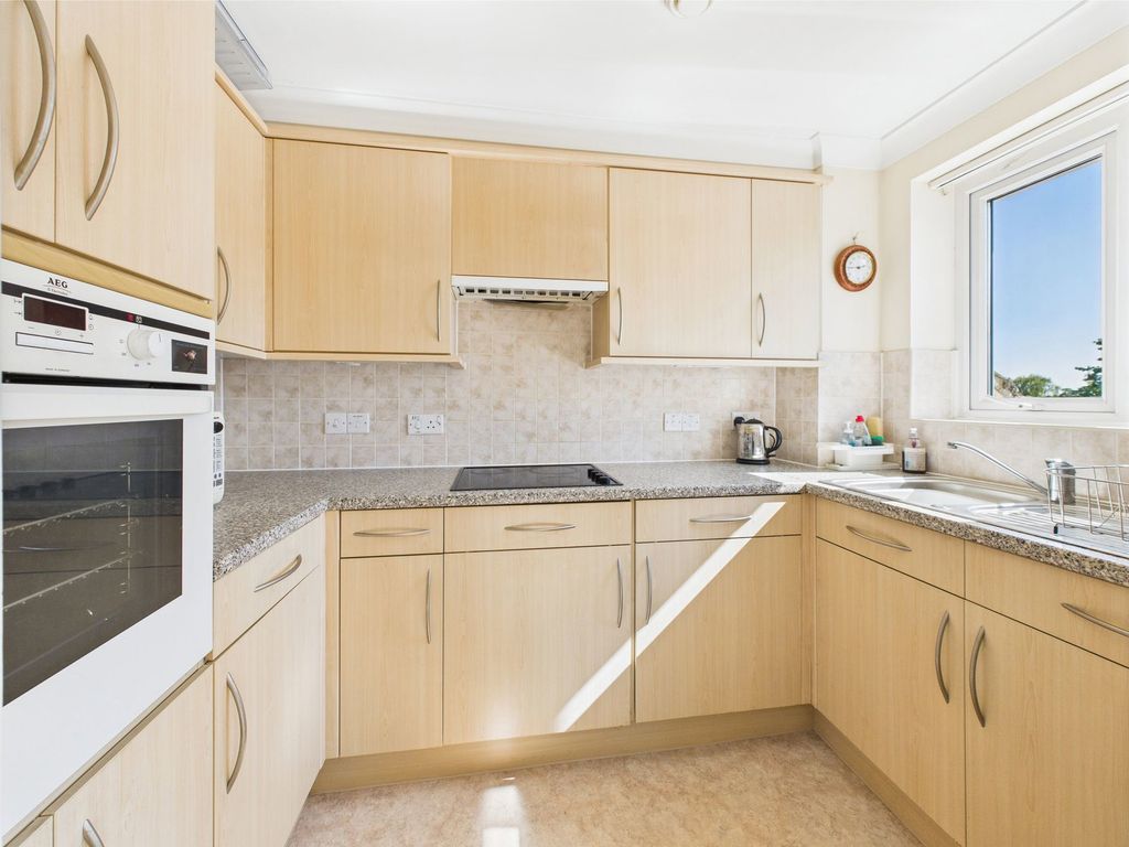 Property photo 3 of 11