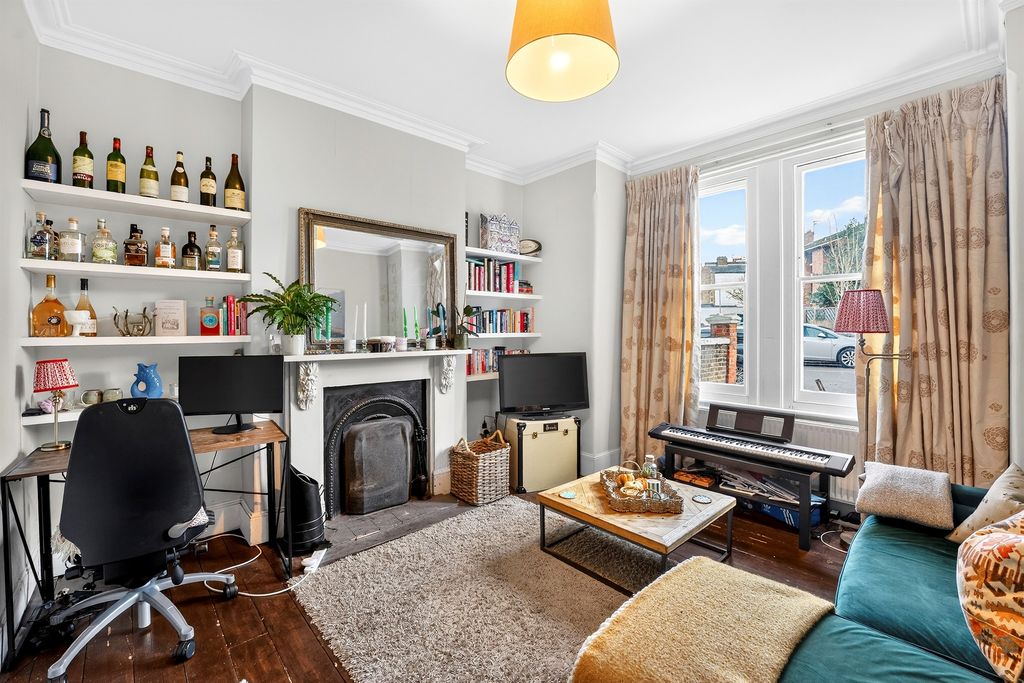 Property photo 3 of 14