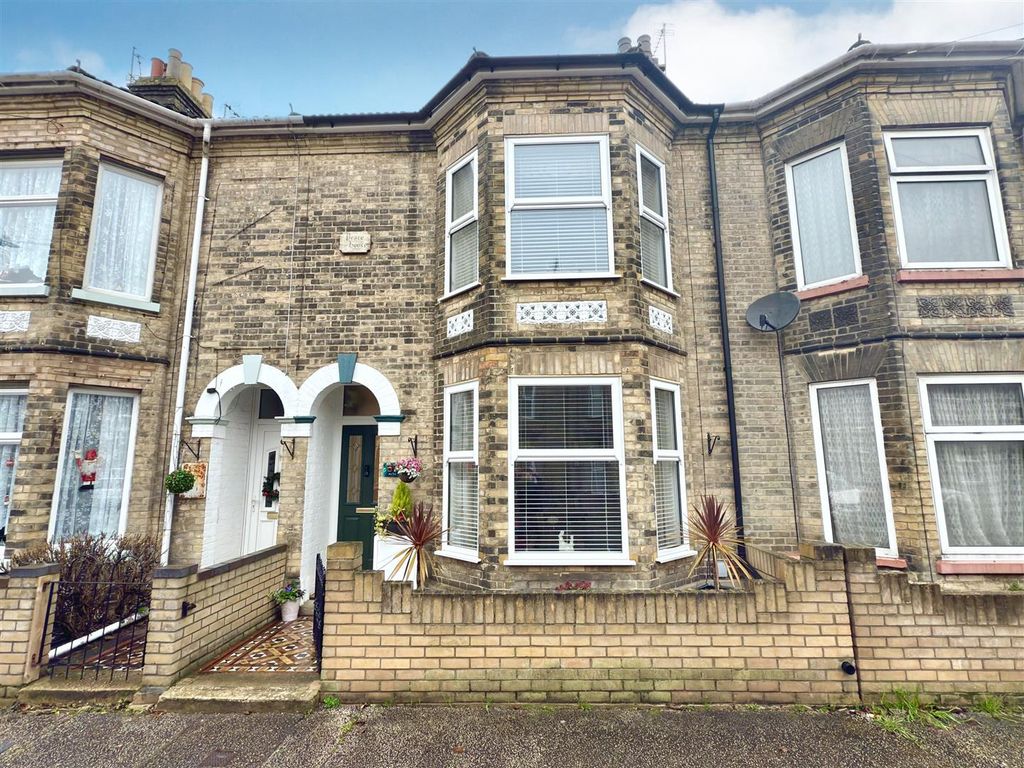 Property photo 1 of 21 Main Front.Jpg