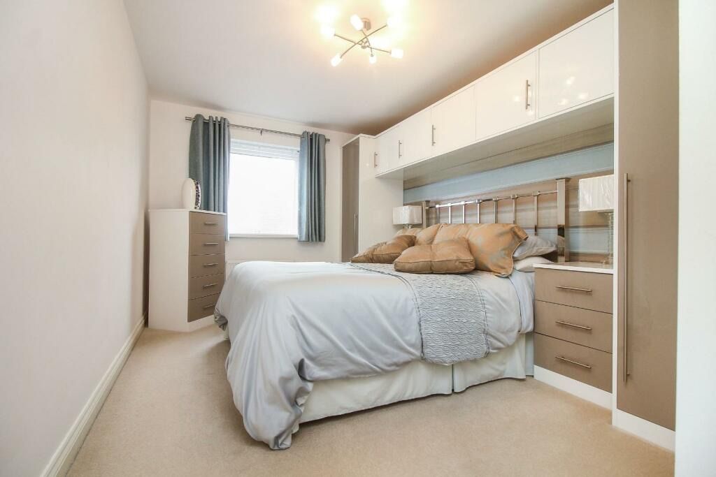 Property photo 2 of 3