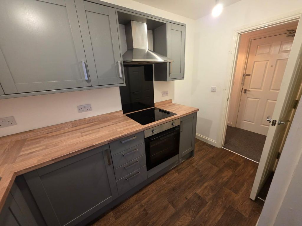 Property photo 3 of 11 Property