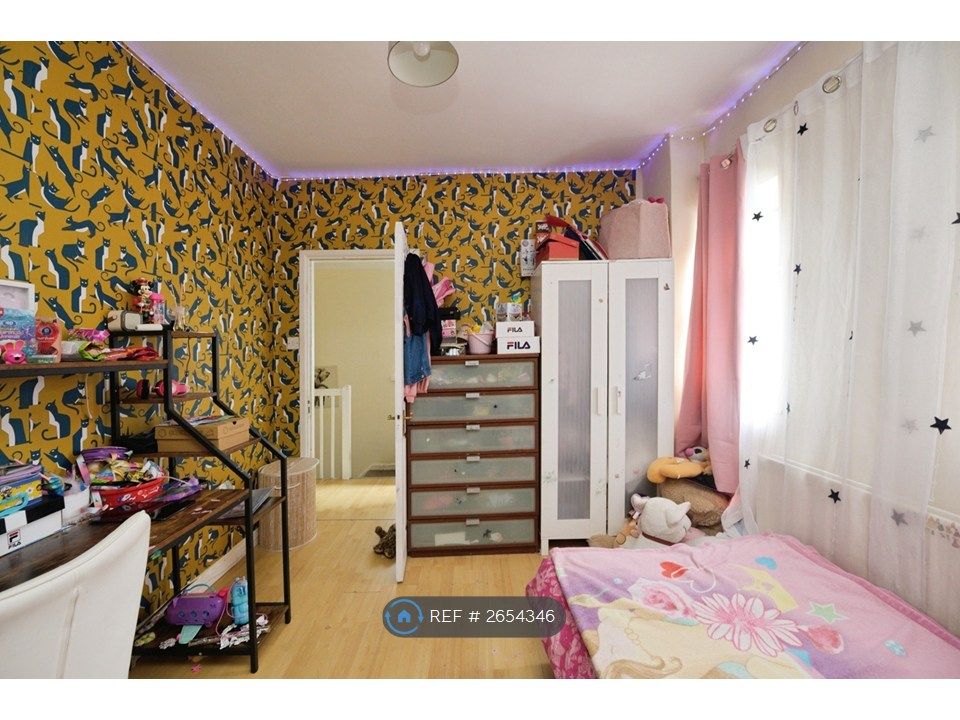 Property photo 3 of 6