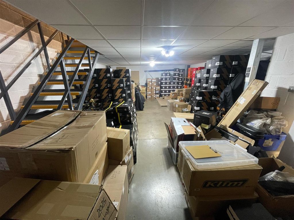 Property photo 2 of 7 Inside.Jpg