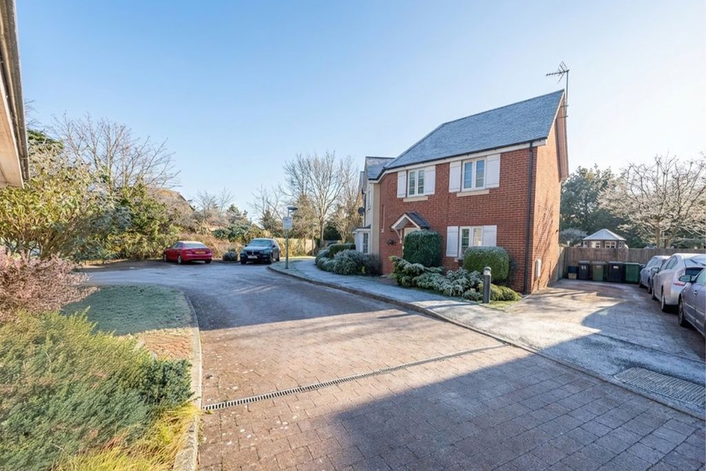 Property photo 1 of 13 4224203