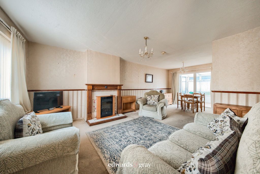 Property photo 2 of 22