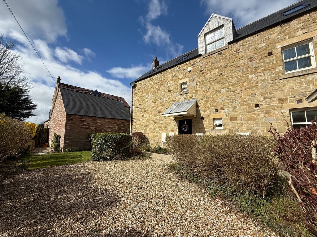 Property photo 1 of 30 Photograph 1