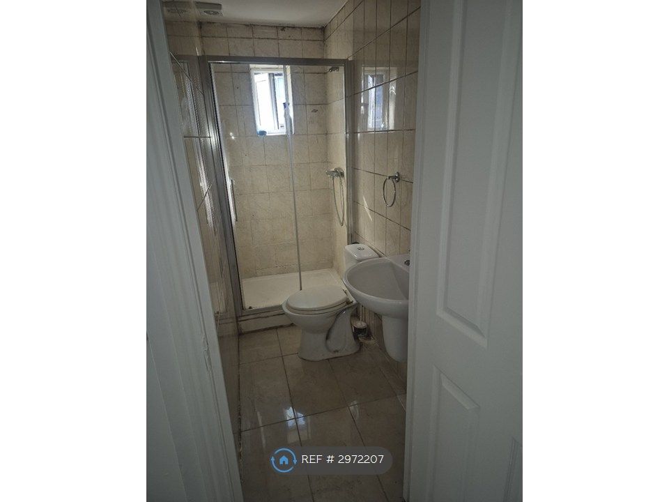 Property photo 2 of 3