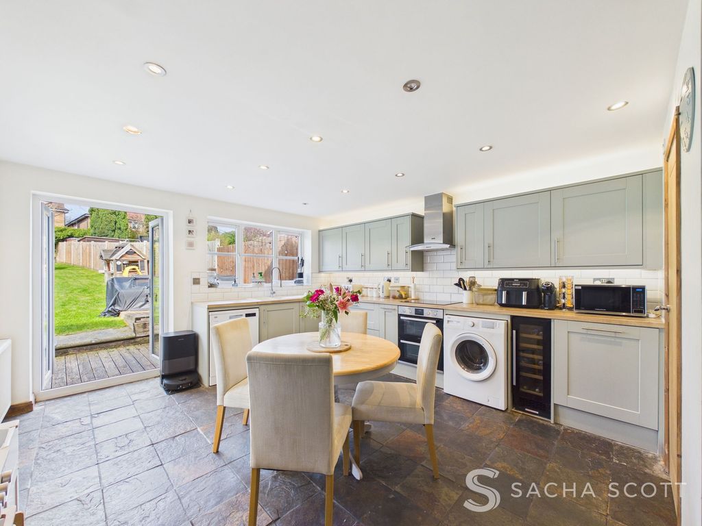Property photo 1 of 23 Kitchen / Breakfast Room