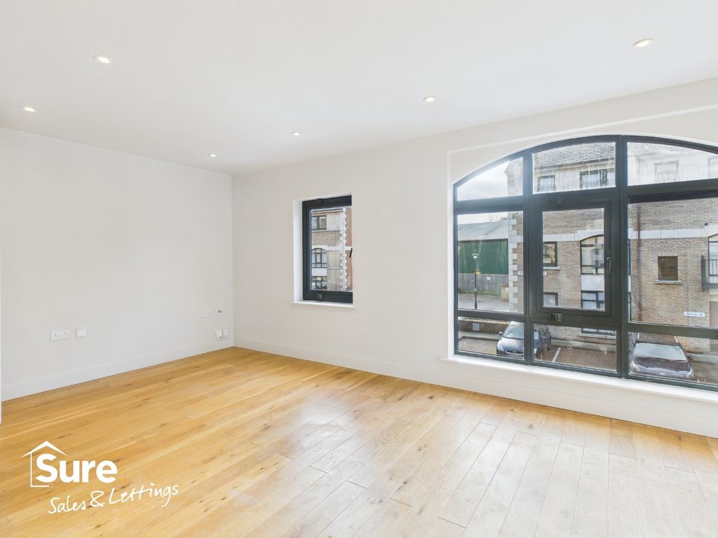 Property photo 2 of 20 4731182