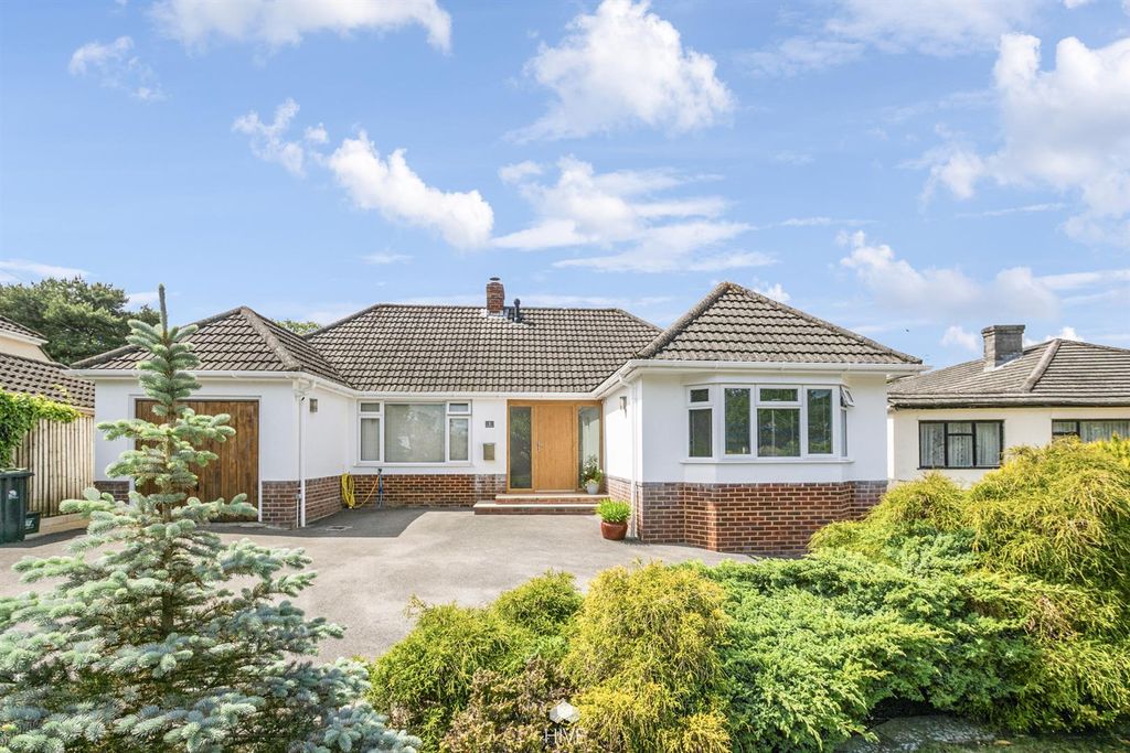 Property photo 1 of 36
