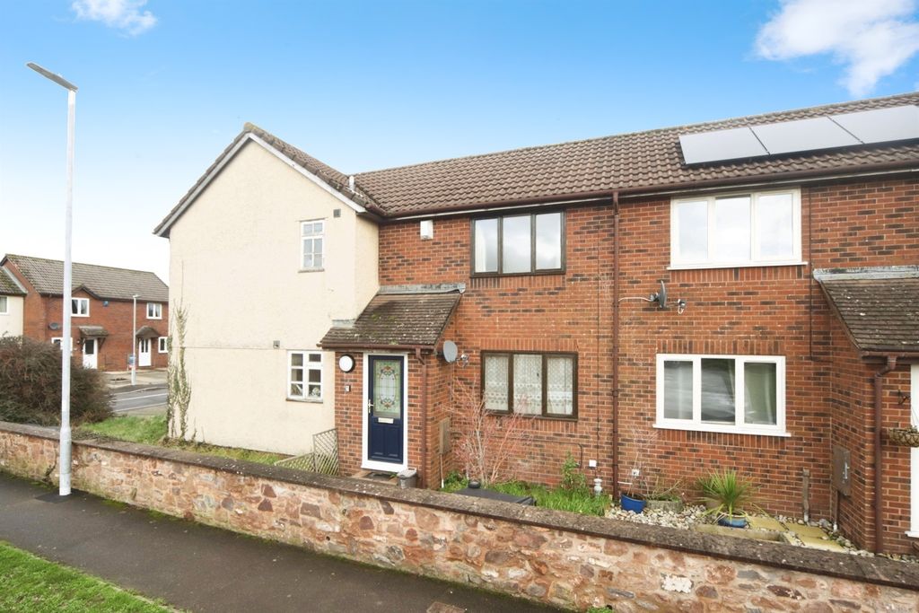 Property photo 1 of 11