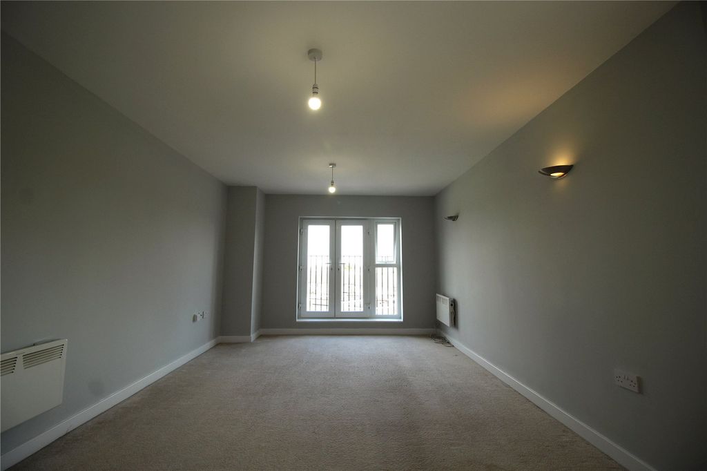 Property photo 3 of 6 Picture No. 04