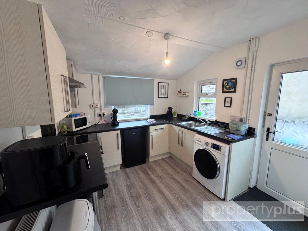 Property photo 1 of 13 Picture No. 05