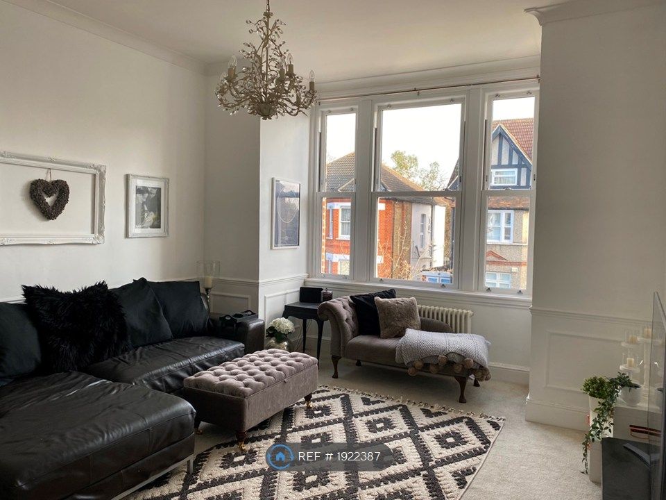 Property photo 2 of 12 Living Room