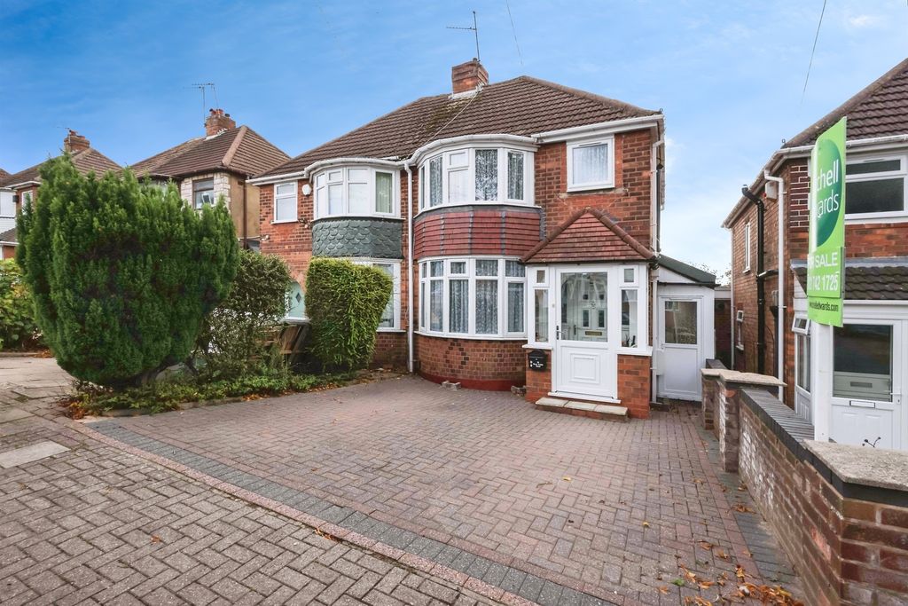 Property photo 2 of 17