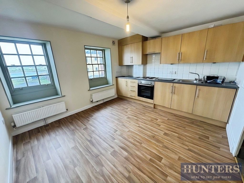 Property photo 2 of 8 Kitchen