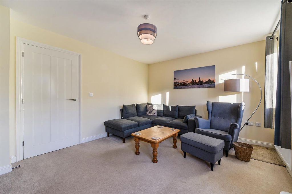 Property photo 3 of 21 Ph20_6351341.Jpg