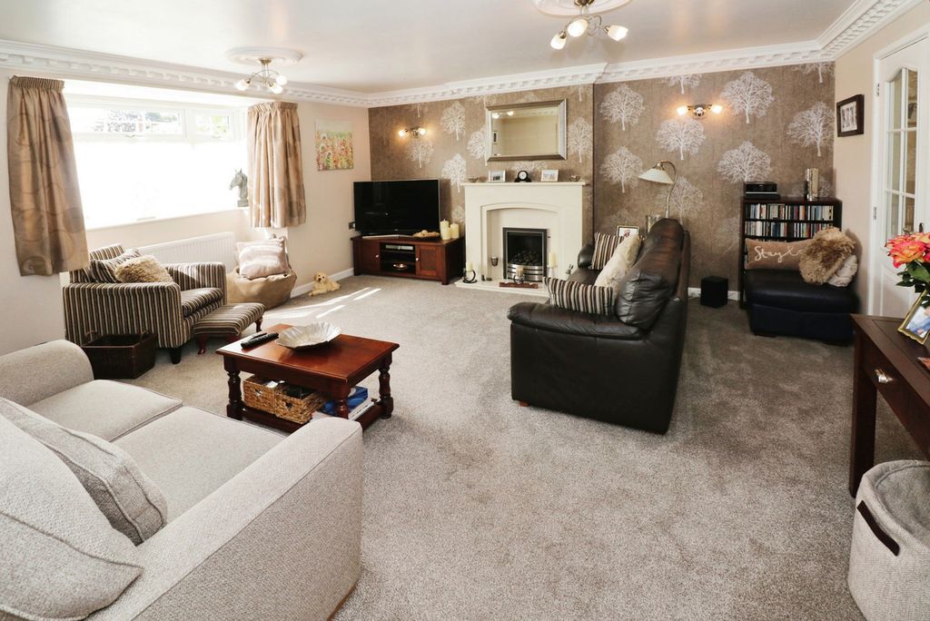 Property photo 3 of 25