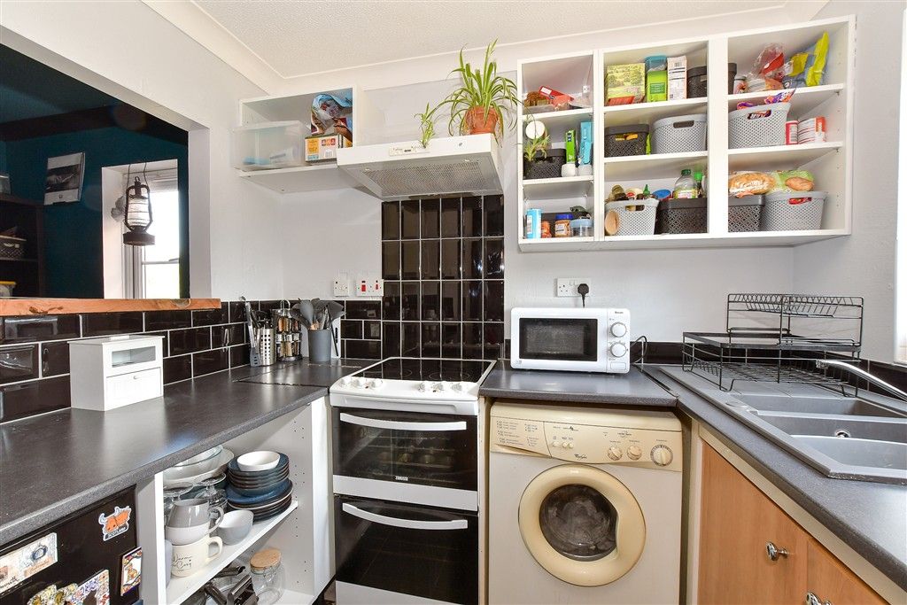 Property photo 3 of 6 Kitchen