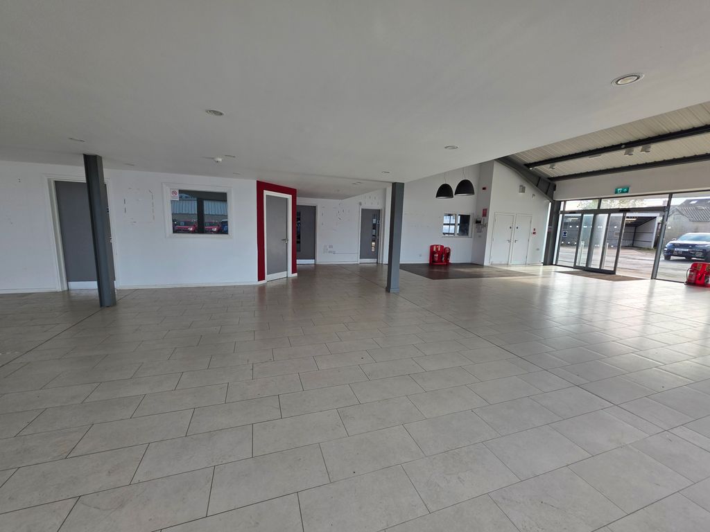 Property photo 3 of 5