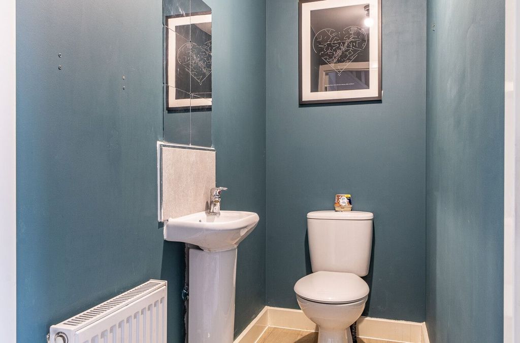 Property photo 3 of 8
