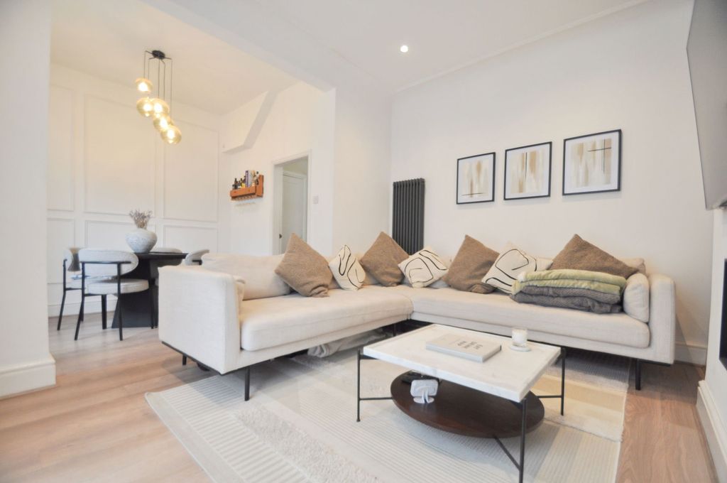 Property photo 2 of 44