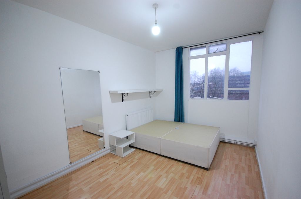 Property photo 3 of 7 Bedroom 1