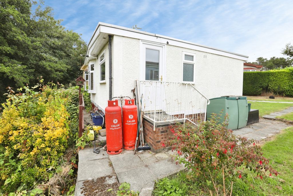 Property photo 3 of 15