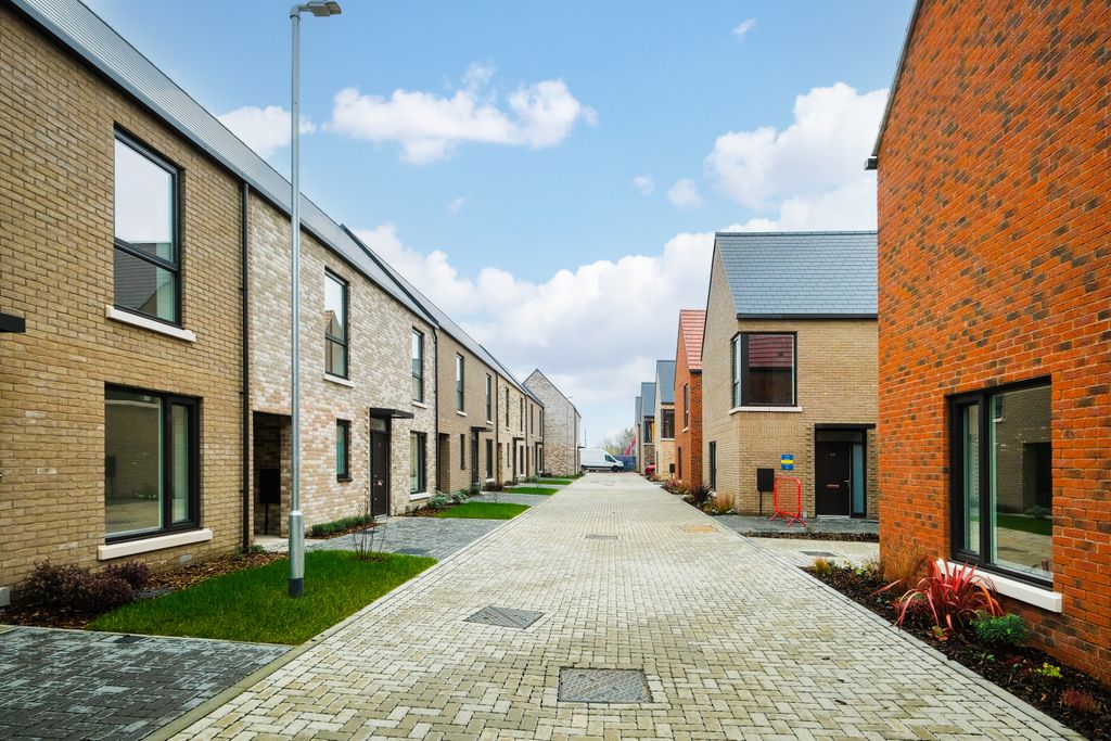 Property photo 3 of 6