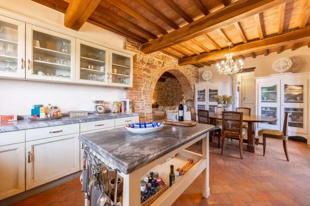 Property photo 2 of 30 <Alttext/>